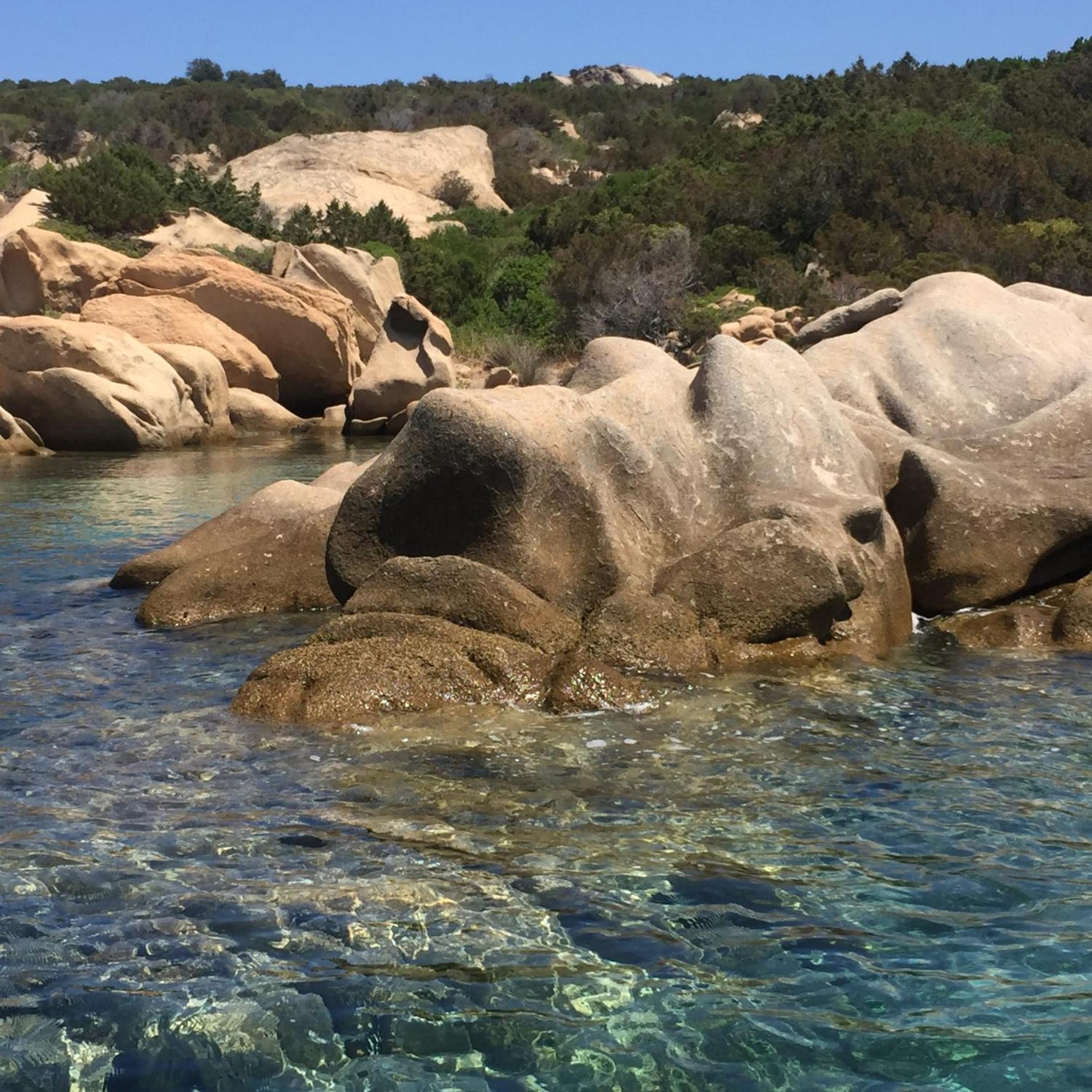 Hotel Al Faro Spiaggia La Cinta Santeodoro 산테오도로 외부 사진