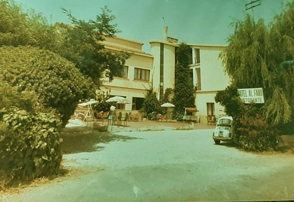 Hotel Al Faro Spiaggia La Cinta Santeodoro 산테오도로 외부 사진