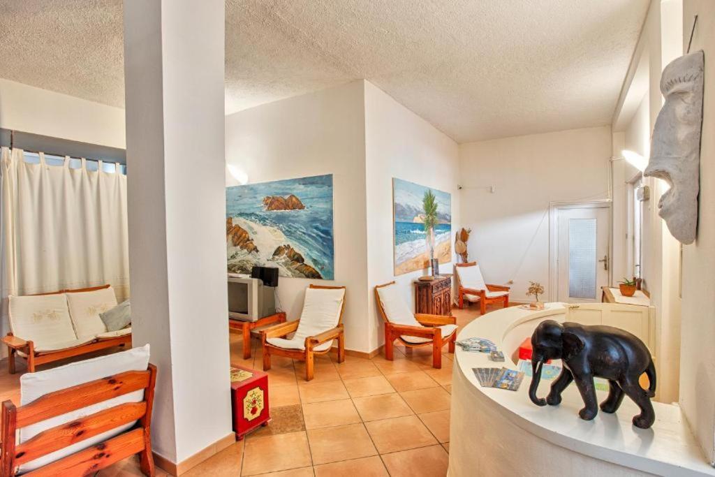 Hotel Al Faro Spiaggia La Cinta Santeodoro 산테오도로 외부 사진
