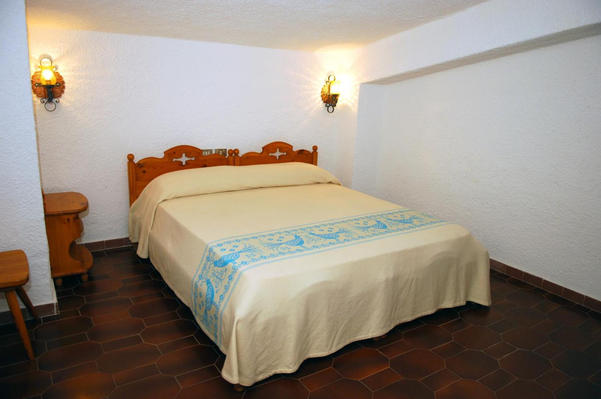 Hotel Al Faro Spiaggia La Cinta Santeodoro 산테오도로 외부 사진